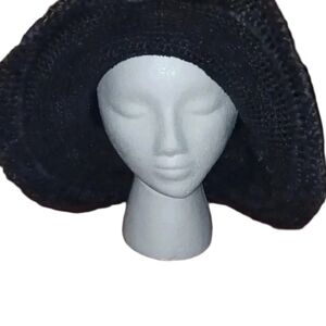 Black summer woven hat